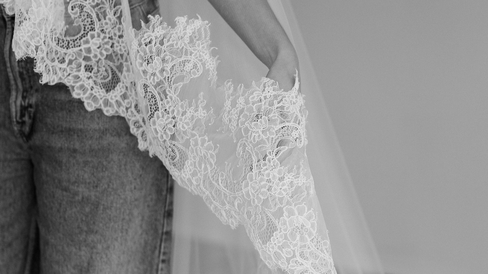 Lace Trim Veils