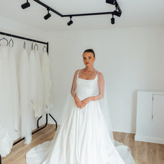 ANDY. single tier veil, barely there, plain tulle.