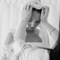 BILLIE. mantilla veil, bold lace edge.