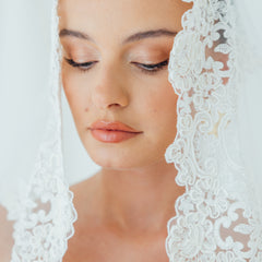 BILLIE. mantilla veil, bold lace edge.