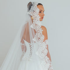 BILLIE. mantilla veil, bold lace edge.