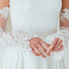 BILLIE. corded lace bridal sleeves.