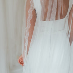 HARRY. single tier veil, eyelash lace trim.