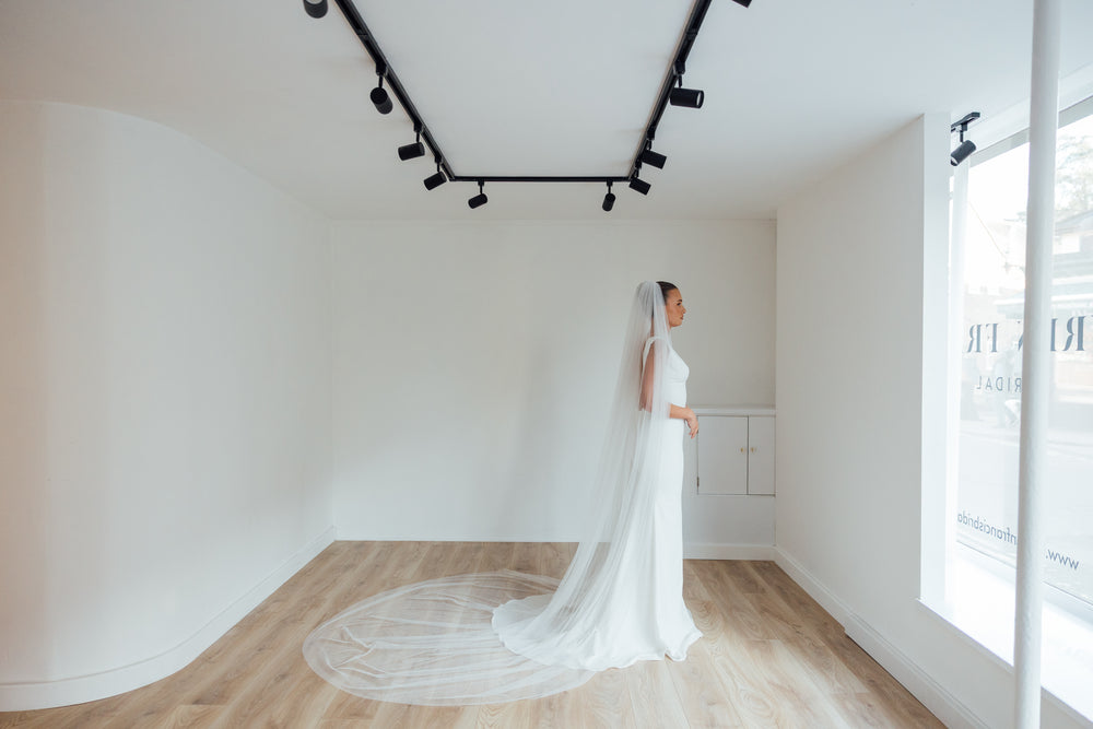 FRANC. single tier veil, fully ruched, plain tulle.
