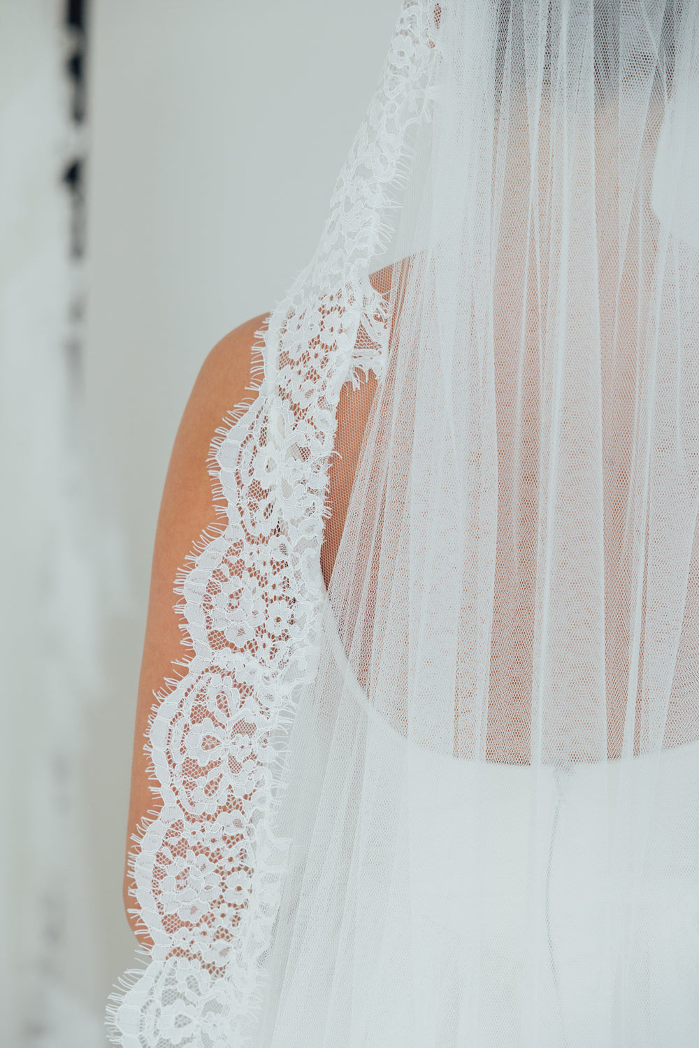 SOPHIE. single tier veil, cord lace trim.