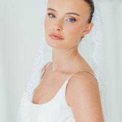 SOPHIE. single tier veil, cord lace trim.