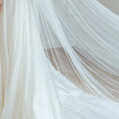 DAPHNE. single tier veil, sparkle detail.