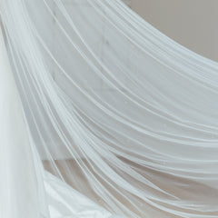 DAPHNE. blusher veil, sparkle detail.