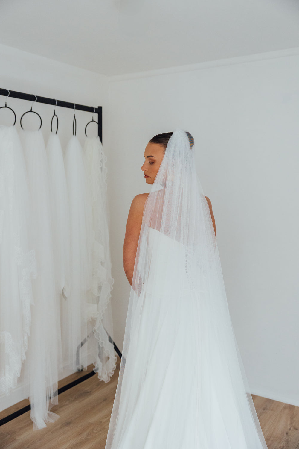 FRANC. single tier veil, fully ruched, plain tulle.