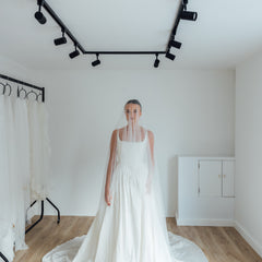 LILY. plain tulle, blusher veil.