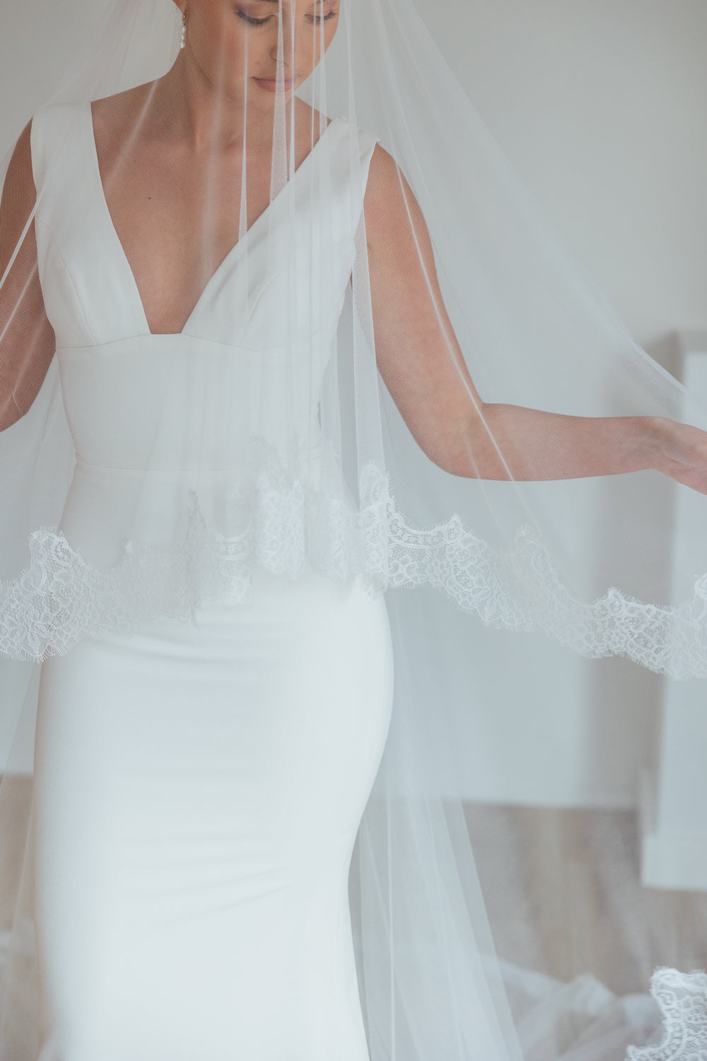 PAIGE. blusher veil, wide lace trim.