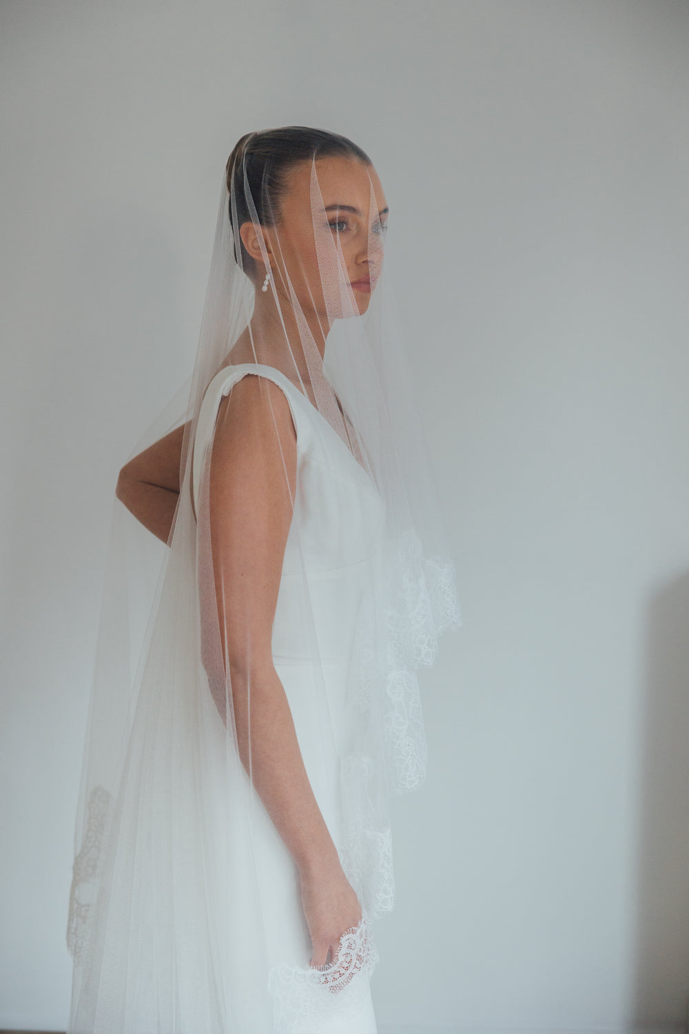 PAIGE. blusher veil, wide lace trim.