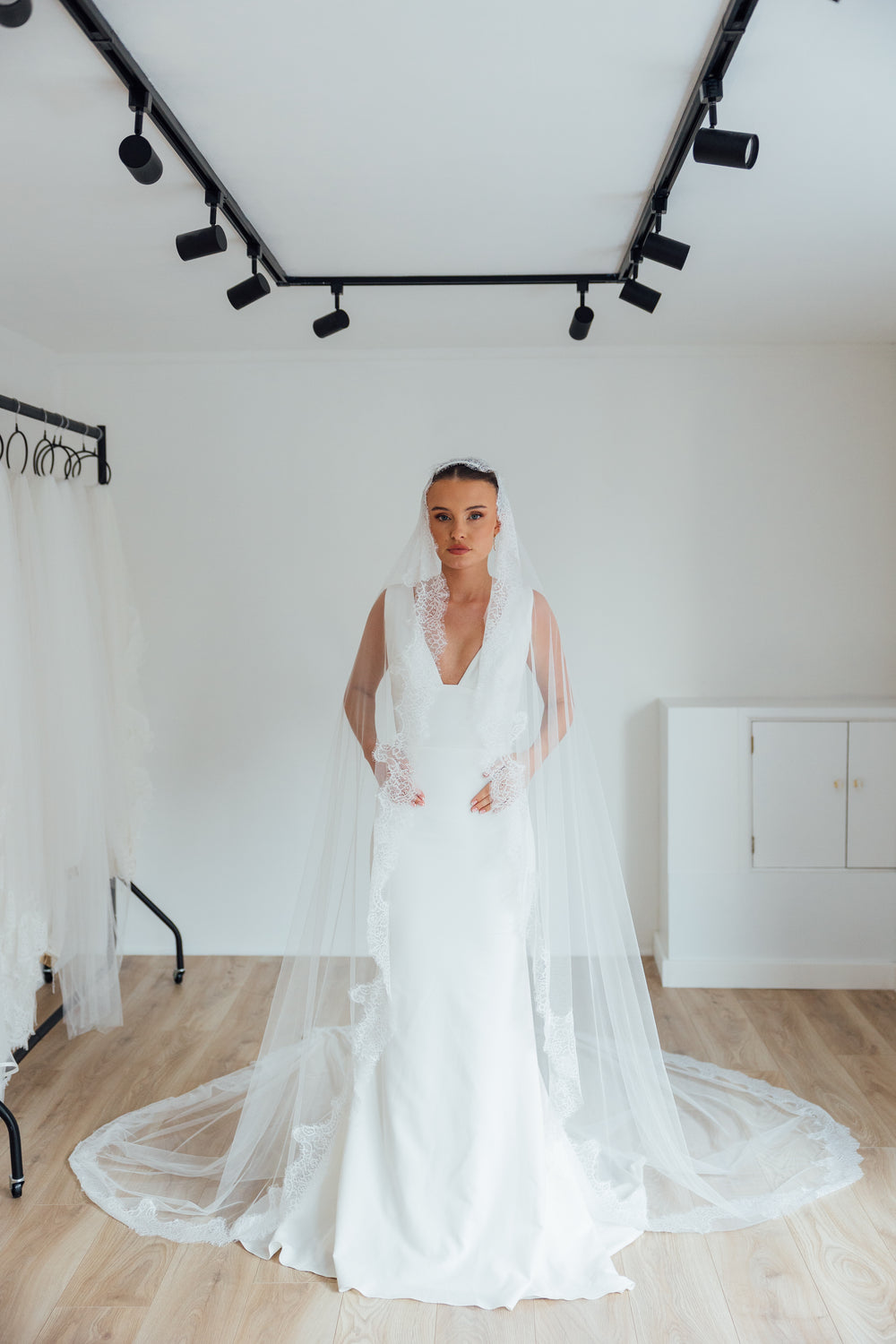 PAIGE. mantilla veil, wide lace trim.