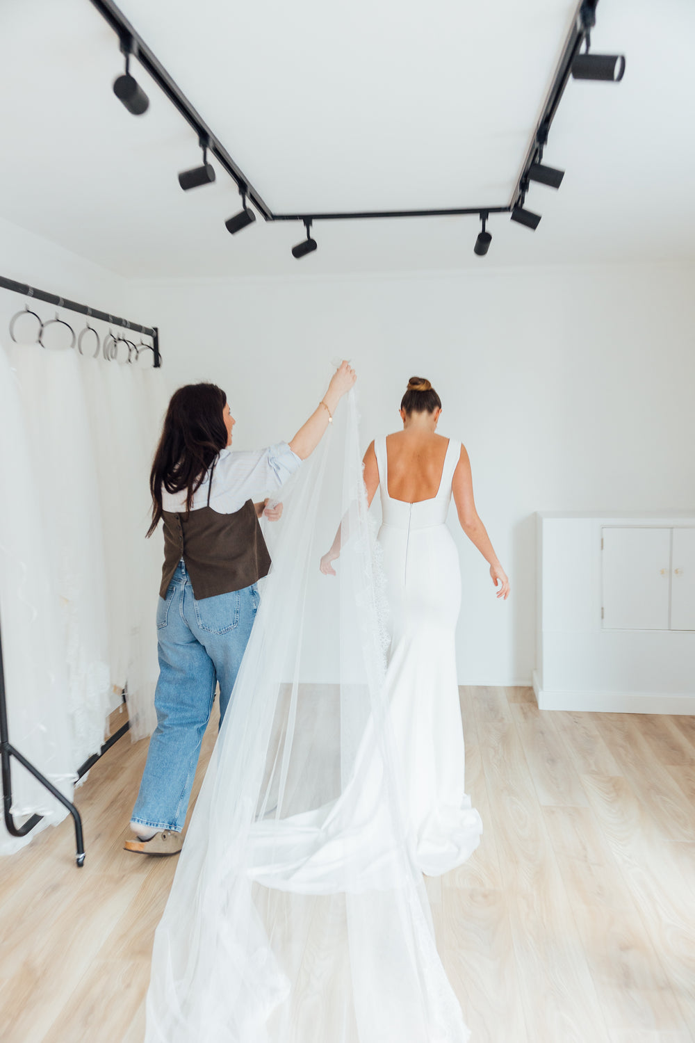 PAIGE. mantilla veil, wide lace trim.