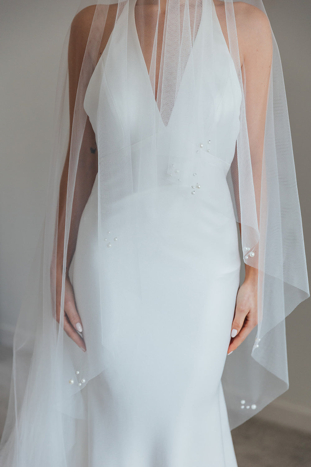 TAMSIN. blusher veil, pearl detail.