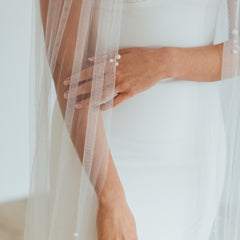 TAMSIN. single tier veil, pearl detail.