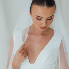 TAMSIN. single tier veil, pearl detail.