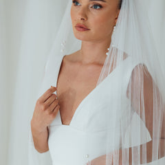 TAMSIN. single tier veil, pearl detail.