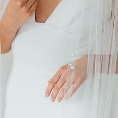 TAMSIN. single tier veil, pearl detail.