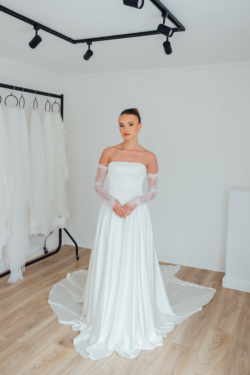 PENNY. chantilly lace bridal sleeves.
