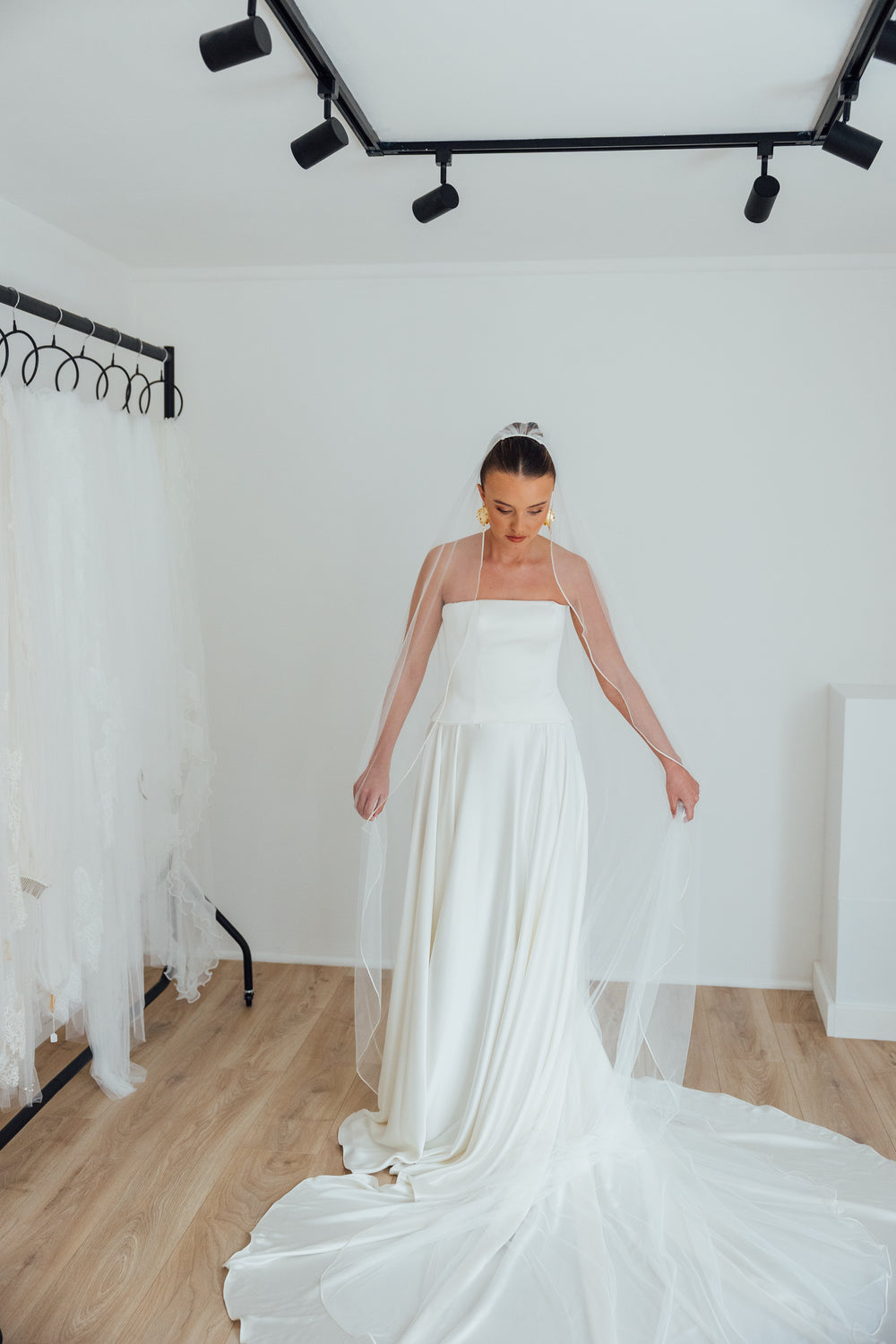 NATASHA. single tier veil, delicate cord trim.