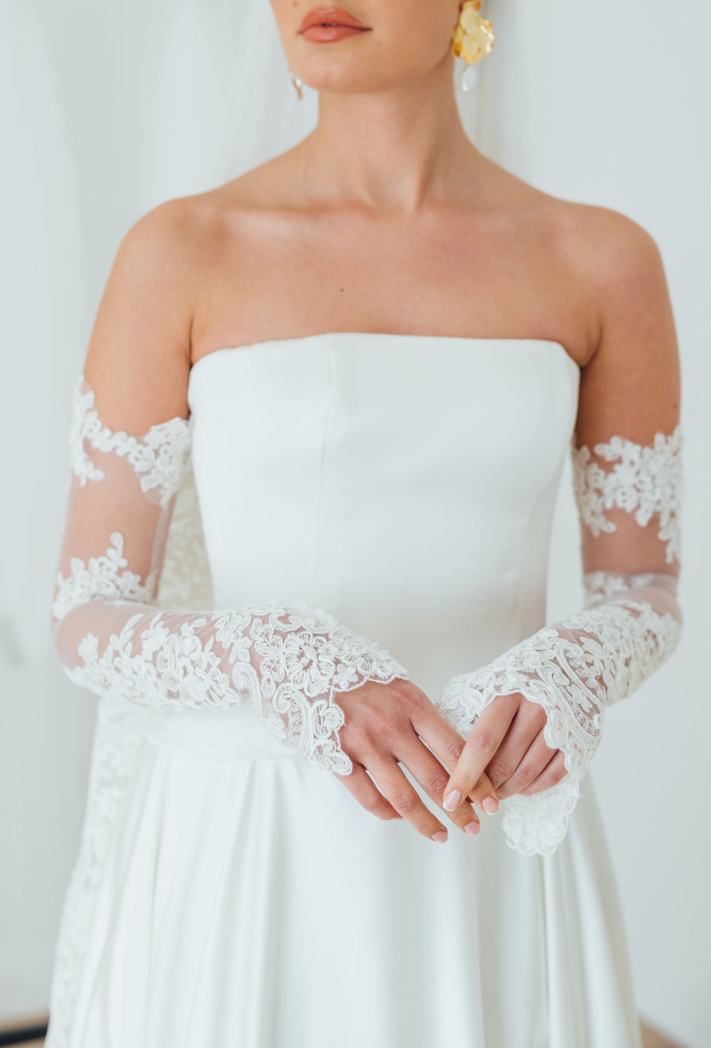 BILLIE. corded lace bridal sleeves.