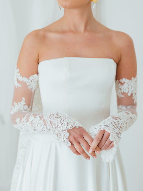 BILLIE. corded lace bridal sleeves.