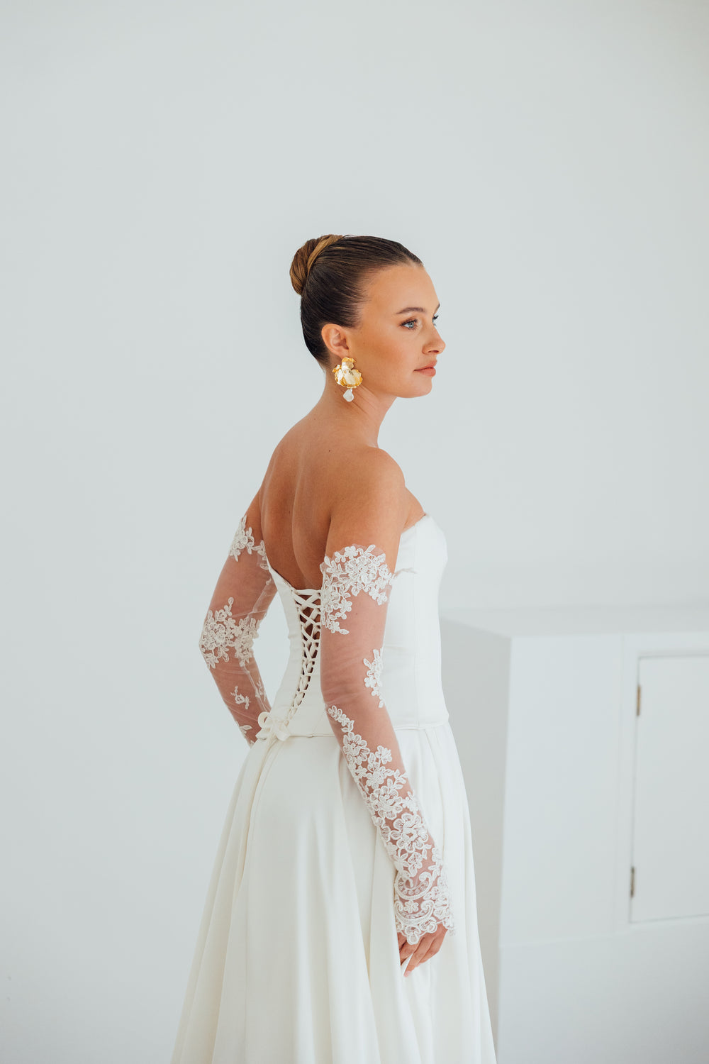 BILLIE. corded lace bridal sleeves.