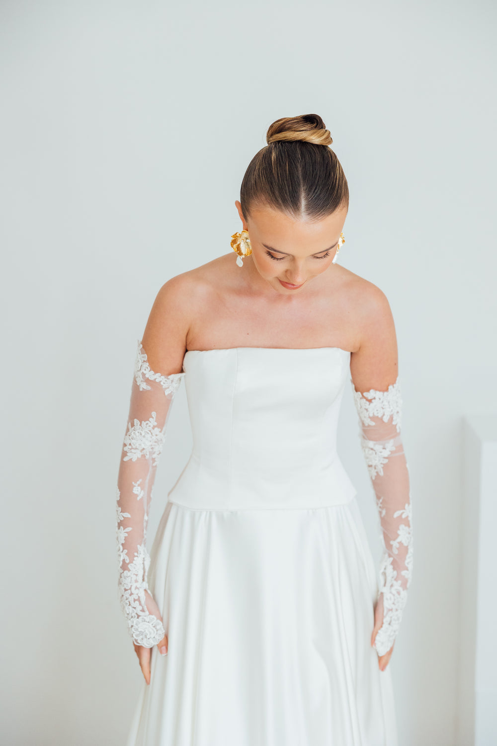 BILLIE. corded lace bridal sleeves.