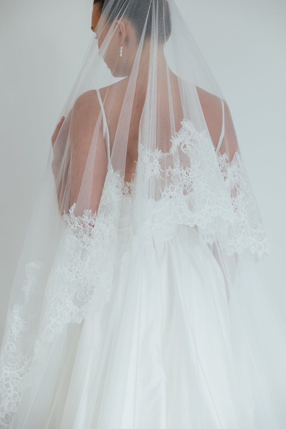 LIV. blusher veil, wide lace edge.