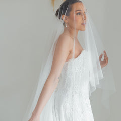 LILY. plain tulle, blusher veil.